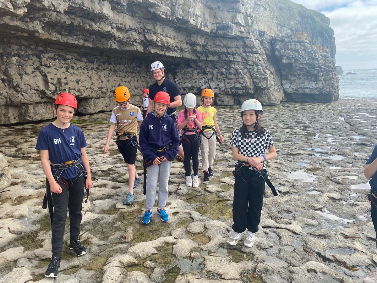 GriffinHouseSch's tweet photo. A brilliant day’s climbing. What a great team!! #GriffinHouseSchool #GHSFormVI https://t.co/vTMIGIiv7n