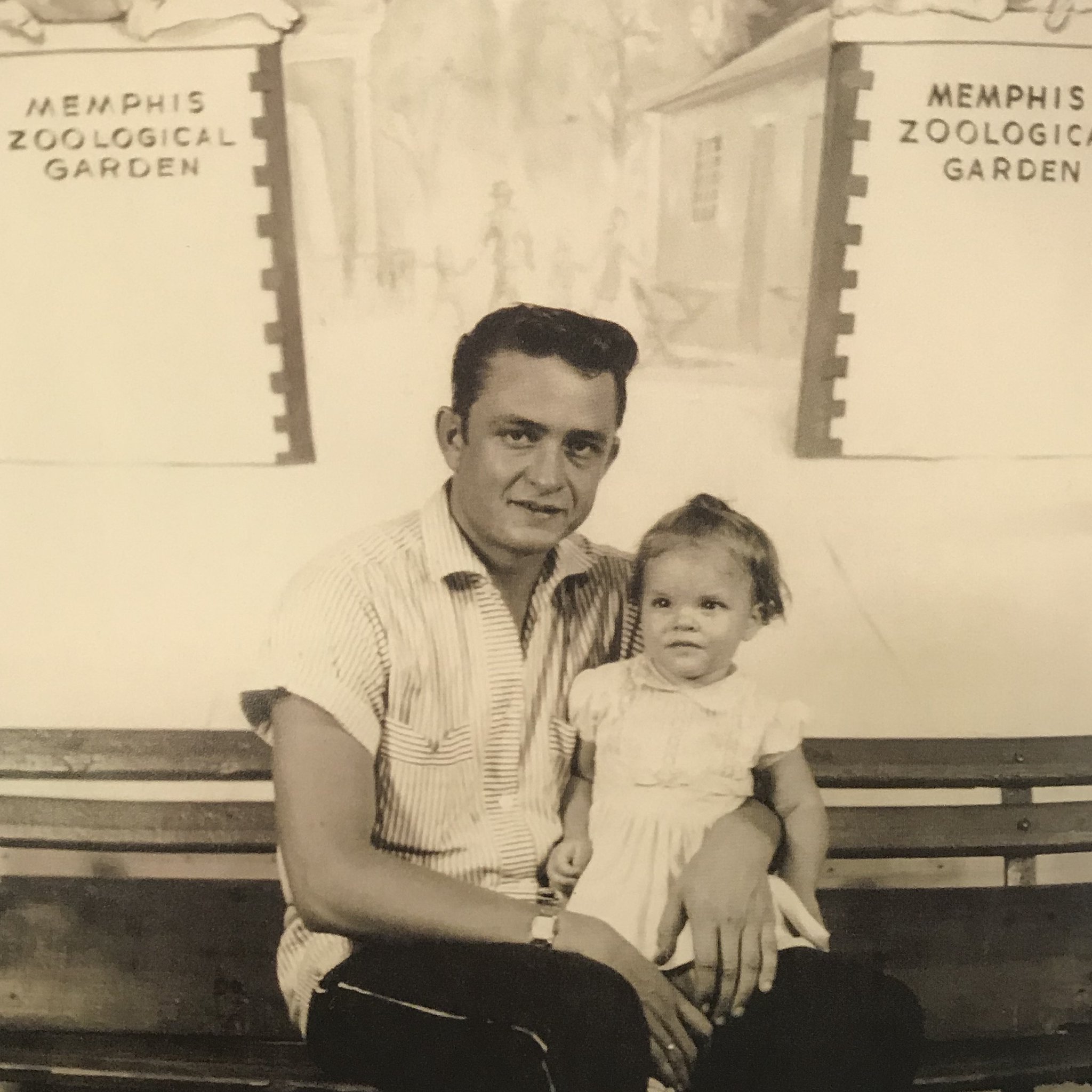 Happy birthday to Rosanne Cash, Johnny Cash\s eldest child 