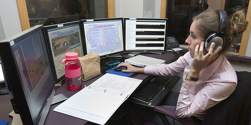 netlanguages's tweet image. Do you often multitask? If so, do you find it stressful or are you used to working like this? Read and listen to this month’s Interactive English and do exercises related to this topic: bit.ly/3MwRi8C
#netlanguages #onlineenglish #learningenglish