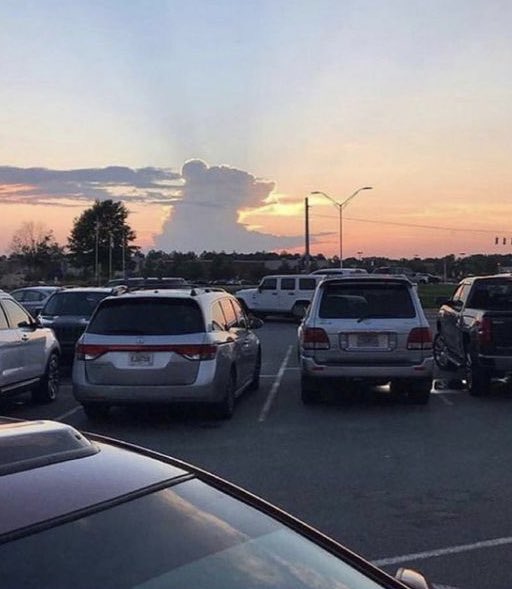 DanielMuvdiYT's tweet photo. No se como interpretar esta imagen, los osos van a ganar la puja o se murieron los osos y están en el cielo?

#Bitcoin #Acciones #criptomonedas #QuantFury https://t.co/G7Rzhczgko