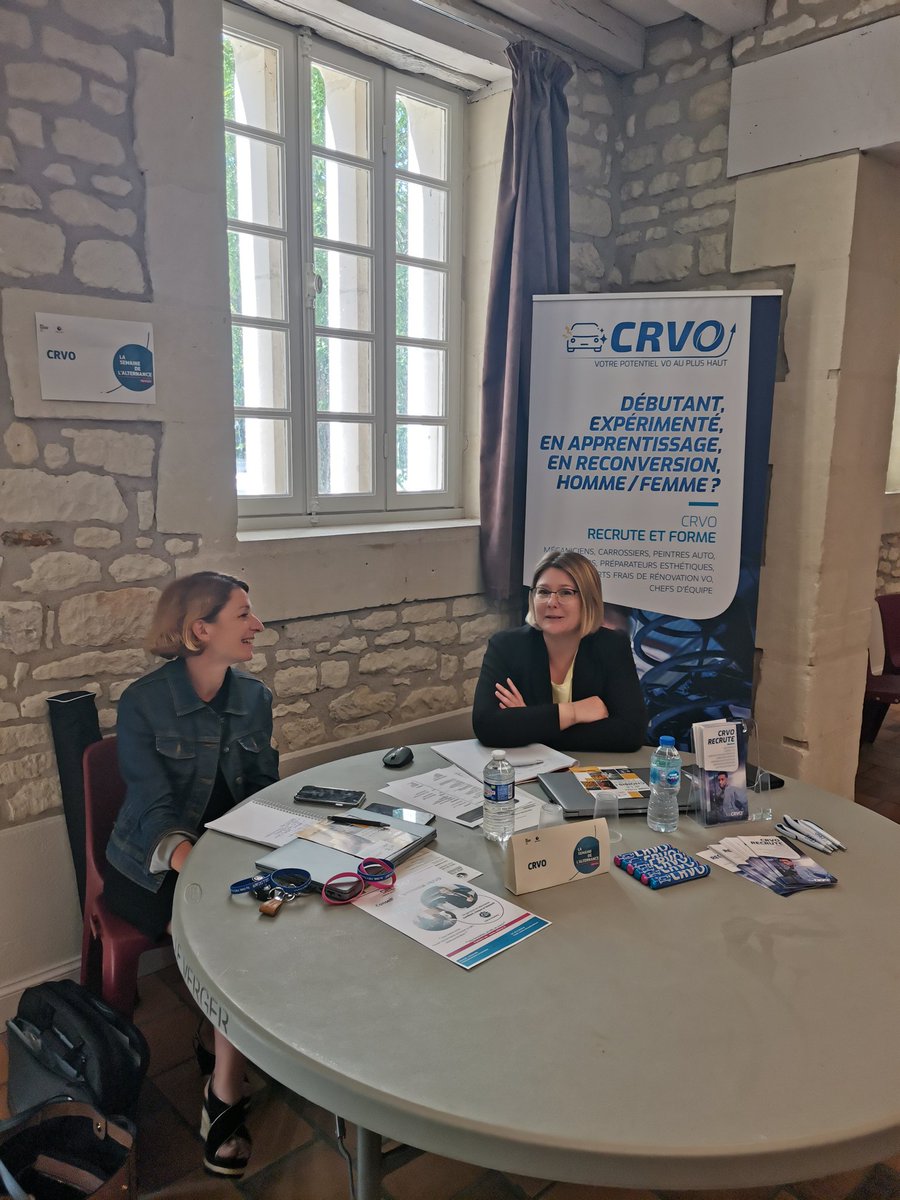 🔉L'#Alternance, c'était de rdv de ce matin avec @pole_emploi à <a href="/Chatellerault86/">VilleChatellerault</a> auprès des entreprises et des demandeurs d'emploi.
#onestlapourvous #cej @poleemploi_NA