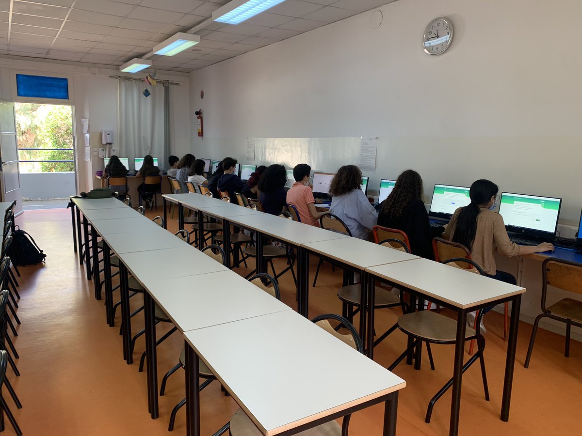 C’est parti pour la certification des compétences numériques pour nos élèves de 3ème !
<a href="/aefeinfo/">AEFE</a> <a href="/Pix_officiel/">Pix</a>