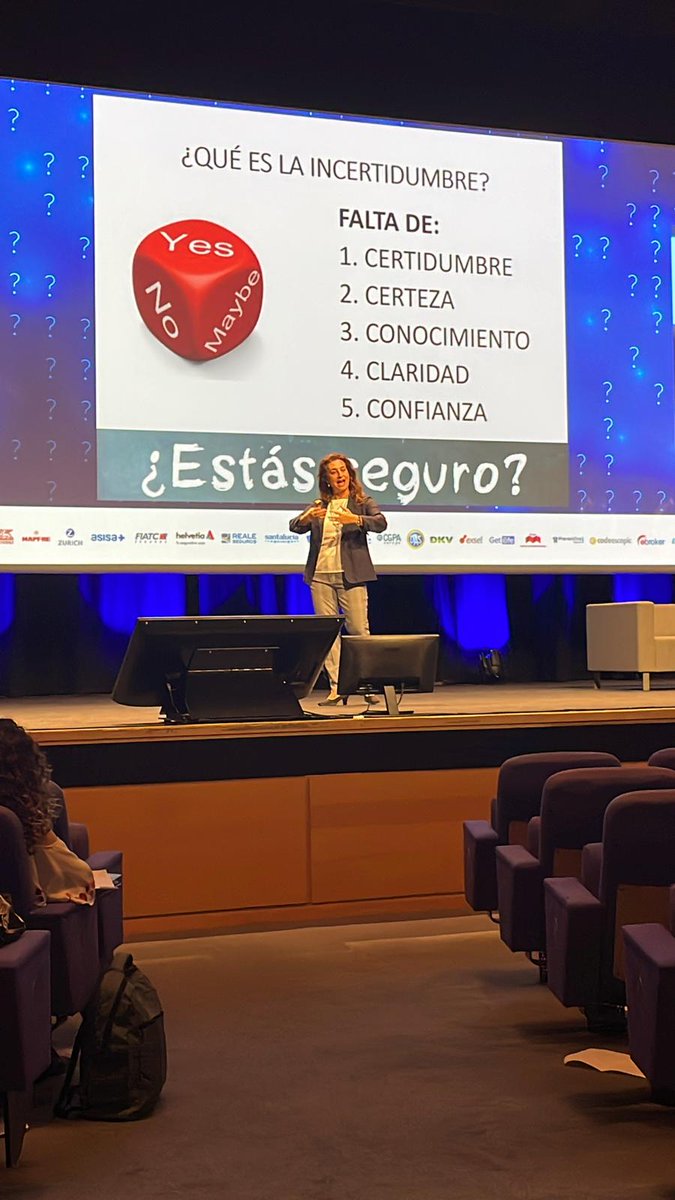 CGMediadores's tweet photo. La #incertidumbre no sólo afecta a las organizaciones. Aprender a vivir con ella es fundamental para el bienestar de las personas. Nos lo cuenta la psicóloga Laura Rojas-Marcos. #congresomediadores2022 https://t.co/xeG4CH6c36