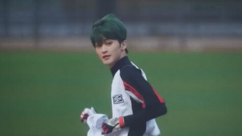 aecrios's tweet photo. jaehyun 🤝 mark https://t.co/h0UojIzEUY
