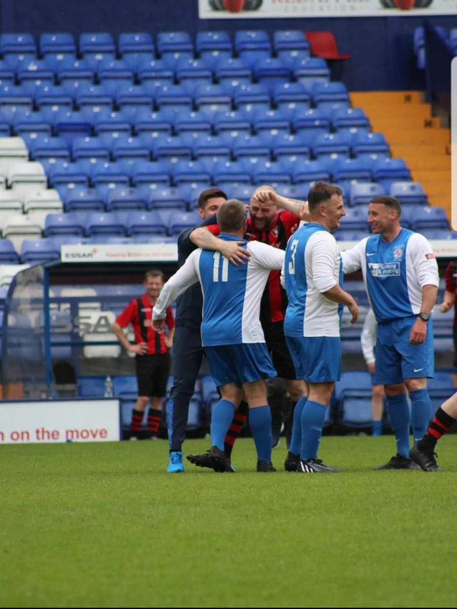 SollyVets's tweet photo. Great to see some of our lads putting the lit back on. And a special mention to @LeeSilk81 . Fantastic to see him back playing. Il be honest never thought I'd see it. Fair play to him. And by all accounts hes still got the magic in his boots. Fantastic. 👏👏 https://t.co/bG6ZKDLpGu