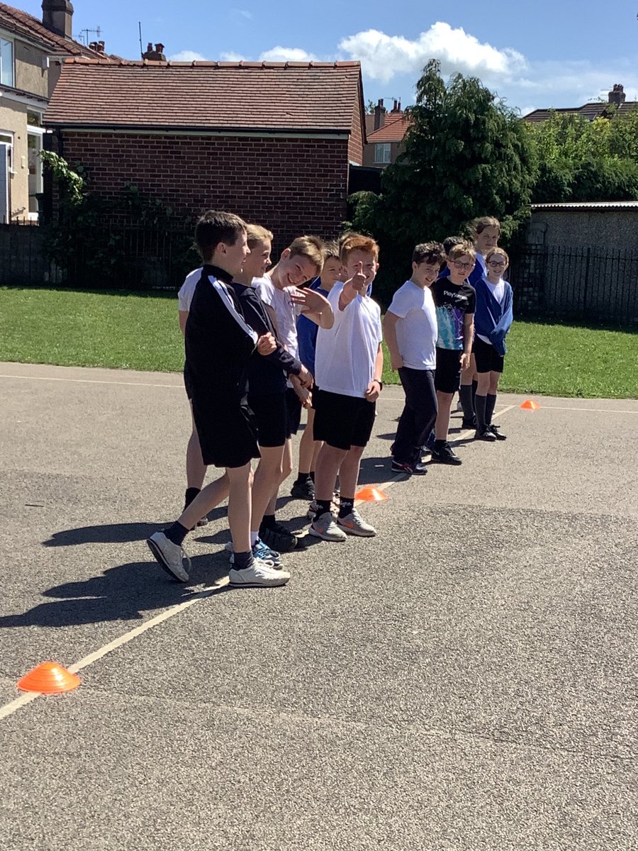 Year5tcps's tweet photo. 15 of our super year 5s passed their Young Leaders Award today. Well done to all involved👏 @LHschoolsport https://t.co/6JkssVWQHT