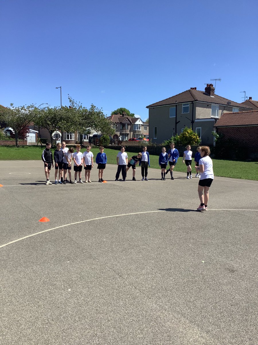 Year5tcps's tweet photo. 15 of our super year 5s passed their Young Leaders Award today. Well done to all involved👏 @LHschoolsport https://t.co/6JkssVWQHT