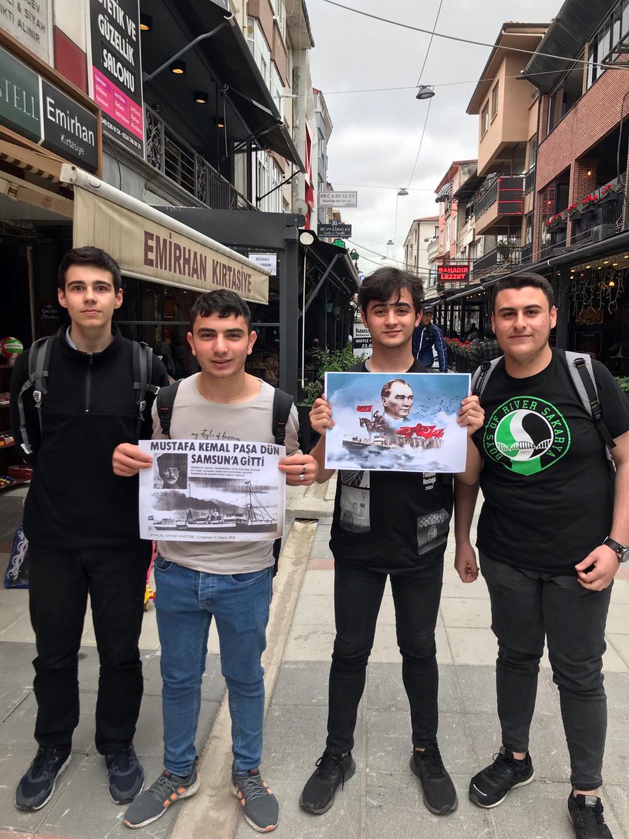 🔸TLB Sakarya 19 Mayıs coşkusunu sokaklara taşıdı!

📍TLB Sakarya 19 Mayıs'ta meydanlarda! Sakarya'da sokaklarımızı 19 Mayıs afişlerimizle donattık. 🇹🇷

#19MayısGenclikveSporBayramı