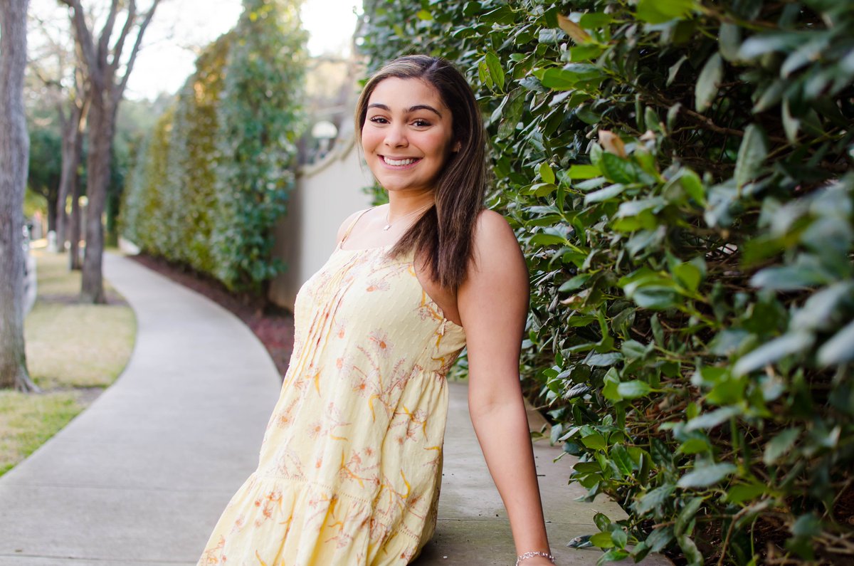 Senior Spotlight: Kyrsta Rodden plans on attending Belmont University with a major in Journalism and a minor in Music Business. <a href="/KyrstaRodden/">Kyrsta Rodden</a> <a href="/svaleseniors/">sunnyvale seniors !</a> <a href="/Sunnyvale_HS/">Sunnyvale High School</a> <a href="/SunnyvaleISD/">Sunnyvale ISD</a> <a href="/BelmontUniv/">Belmont University</a> #senior2022 #vale