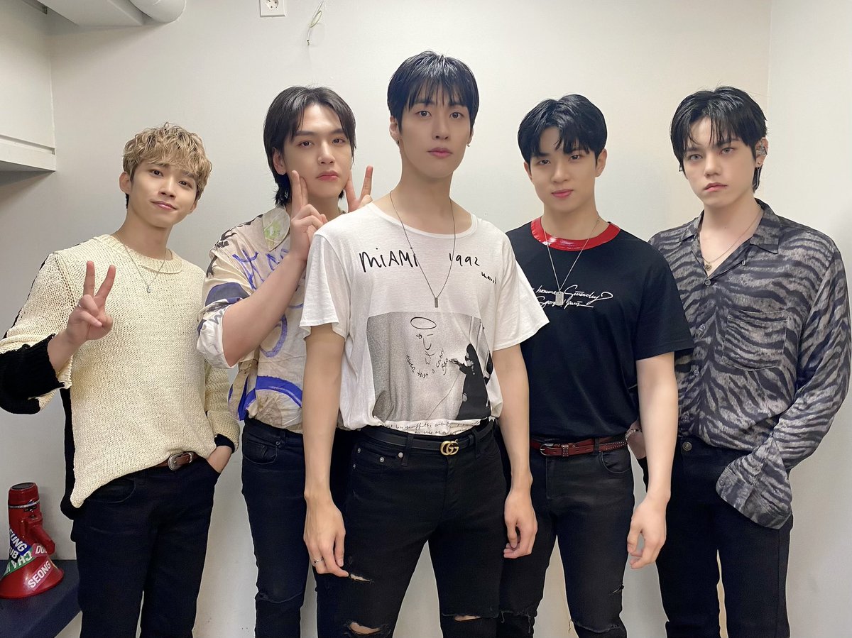 starrydream0310's tweet photo. #엔플라잉의_7번째_꽃이_피었습니다
#LetsRoll_our_7th
엔플라잉이 응애 한지 어느덧 7살
내년이면 초등학교 입할할 나이인 엔플라잉 생일 너무너무 축하해!! https://t.co/e4lldtyQ8q