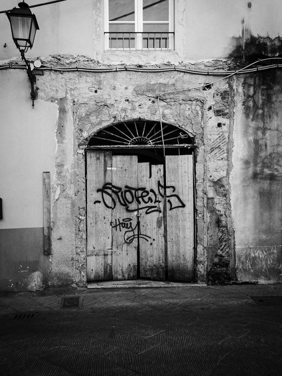 Pisa in black and white

#pisa #fotografia #blackandwhitephotography #19maggio #streetphotography