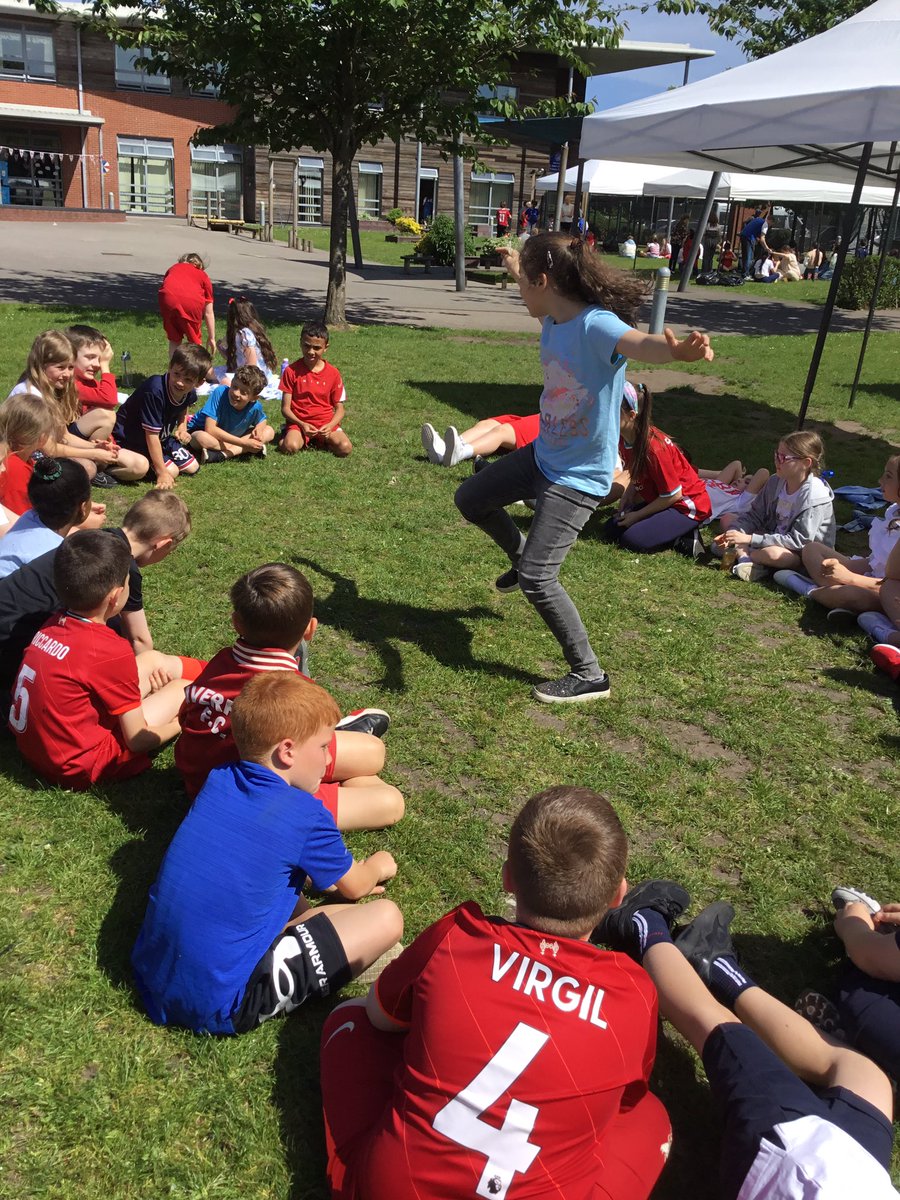 6B_stjohns's tweet photo. Perfect weather for our Jubilee picnic today 😎🥳
Congratulations to our Queen for 70 years on the throne 👑 https://t.co/45ZnSAFTy4
