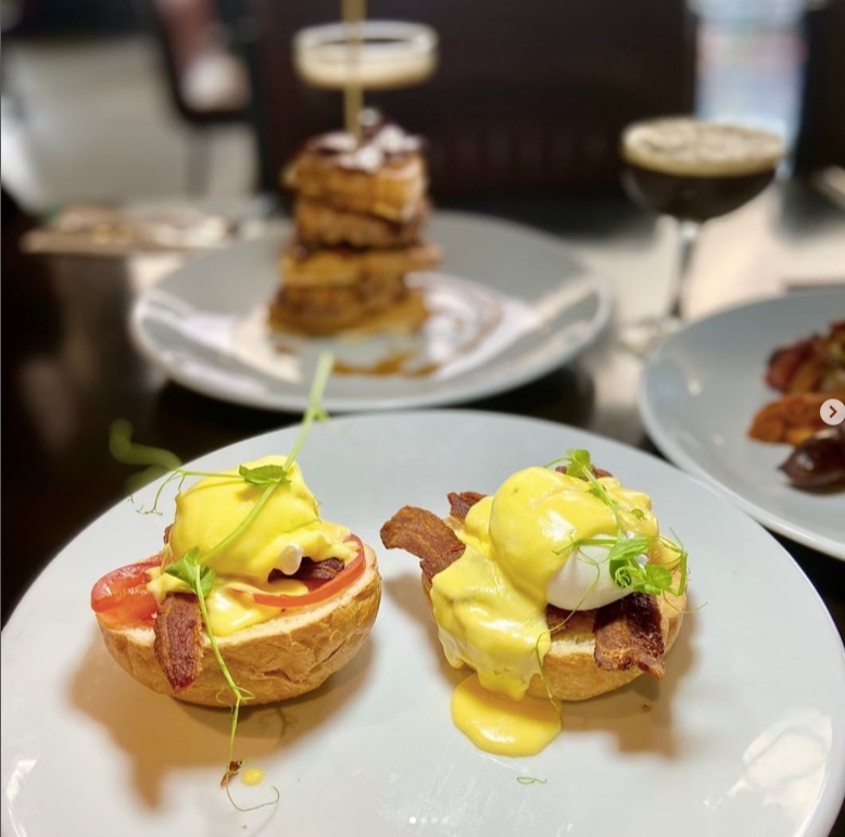 the best way to spend your Saturday is with bottomless cocktails of course. 
Join us on Saturdays to eat your favourite brunch for 2 hours instead of the 90 minutes for £38 pounds per person. Reserve a table for you and your family by booking.
