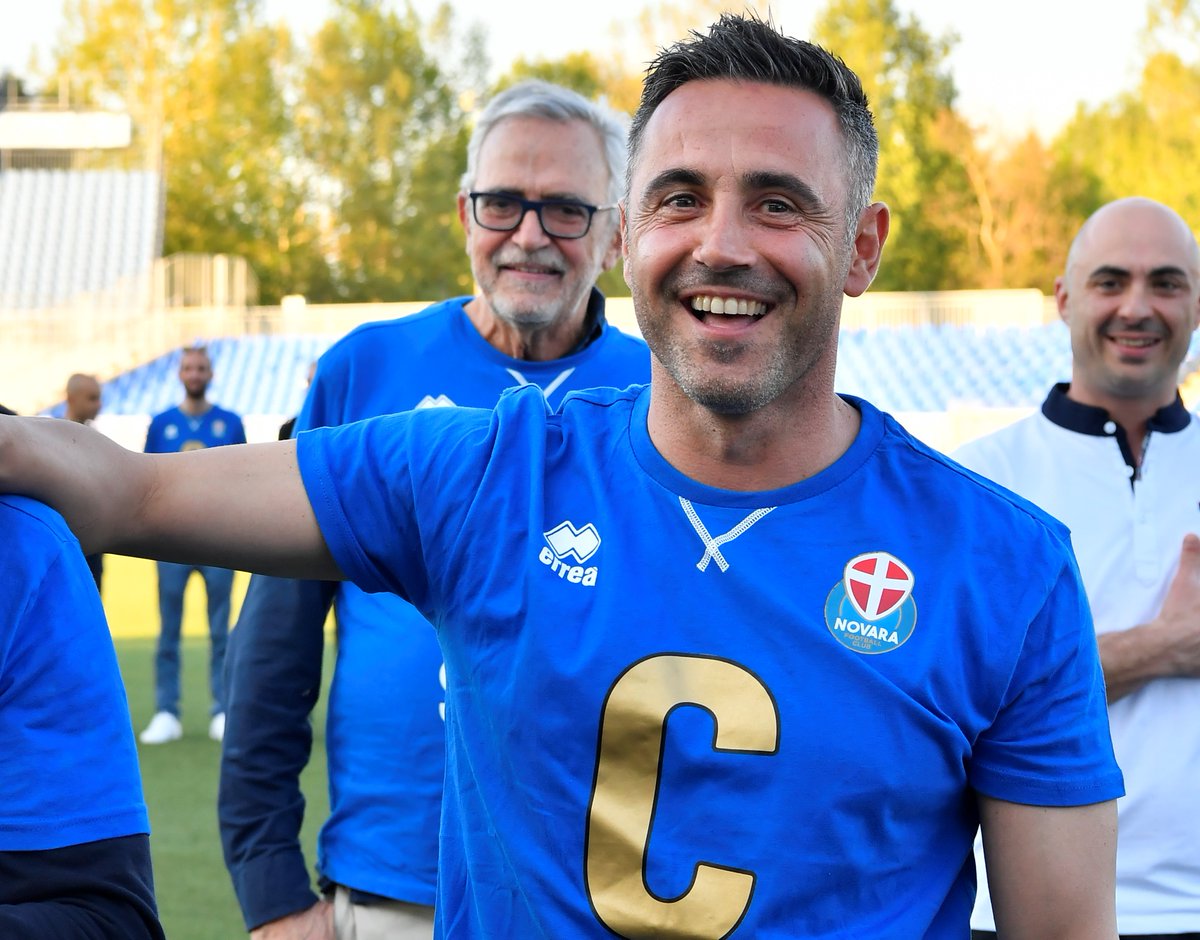 Quattro chiacchiere con... Marco Marchionni 
allenatore del <a href="/NovaraFootball/">Novara FC</a> 

vanovarava.it/vnv/index.php?…

<a href="/LegaDilettanti/">LND</a> @LegaProOfficial <a href="/AccademiaAllen/">Accademia Allenatori</a> <a href="/FIGC/">FIGC</a>