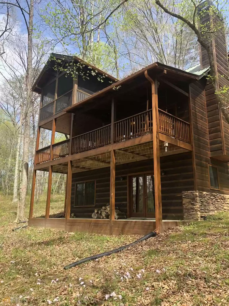 TheShutterSpec2's tweet image. Almost 5 acres in Ellijay!  Amazing Riverfront Home on the Beautiful Tickanetley Creek! Well Maintained 2 Bedroom 2 Bath Cabin Home. Two-Story Great Room with Stacked Stone Wood-Burning Fireplace, with Additional Loft Area. unfinished basement.  realtor.com/realestateandh…