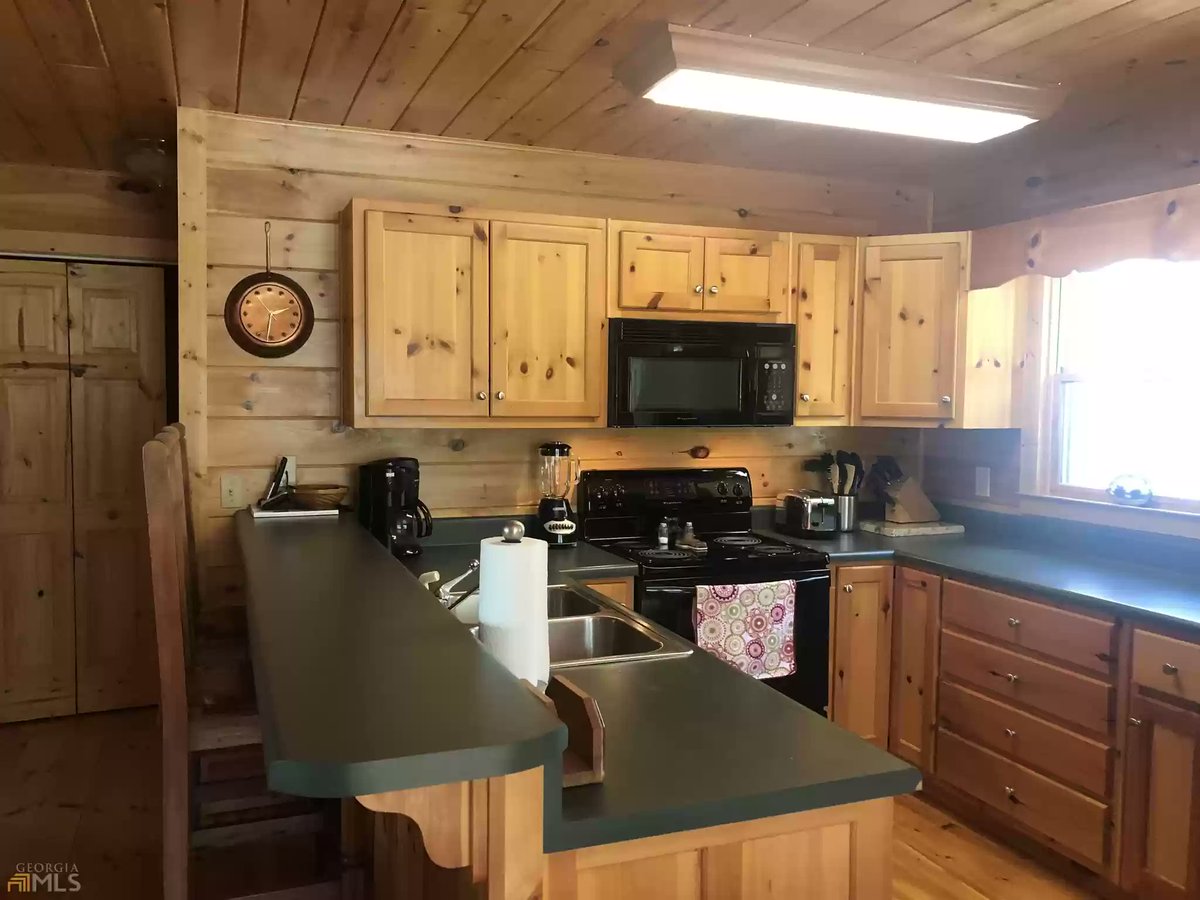 TheShutterSpec2's tweet image. Almost 5 acres in Ellijay!  Amazing Riverfront Home on the Beautiful Tickanetley Creek! Well Maintained 2 Bedroom 2 Bath Cabin Home. Two-Story Great Room with Stacked Stone Wood-Burning Fireplace, with Additional Loft Area. unfinished basement.  realtor.com/realestateandh…