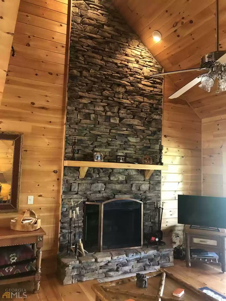 TheShutterSpec2's tweet image. Almost 5 acres in Ellijay!  Amazing Riverfront Home on the Beautiful Tickanetley Creek! Well Maintained 2 Bedroom 2 Bath Cabin Home. Two-Story Great Room with Stacked Stone Wood-Burning Fireplace, with Additional Loft Area. unfinished basement.  realtor.com/realestateandh…