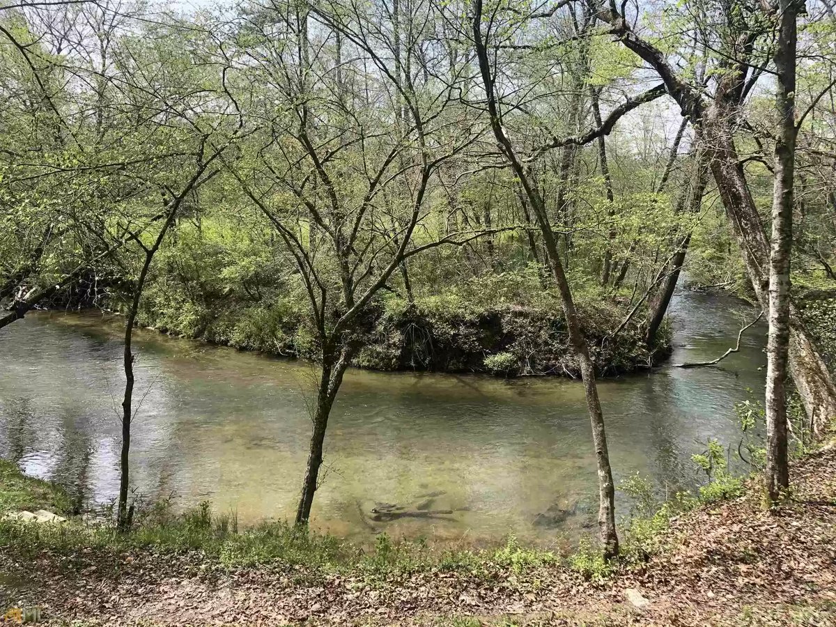 TheShutterSpec2's tweet image. Almost 5 acres in Ellijay!  Amazing Riverfront Home on the Beautiful Tickanetley Creek! Well Maintained 2 Bedroom 2 Bath Cabin Home. Two-Story Great Room with Stacked Stone Wood-Burning Fireplace, with Additional Loft Area. unfinished basement.  realtor.com/realestateandh…