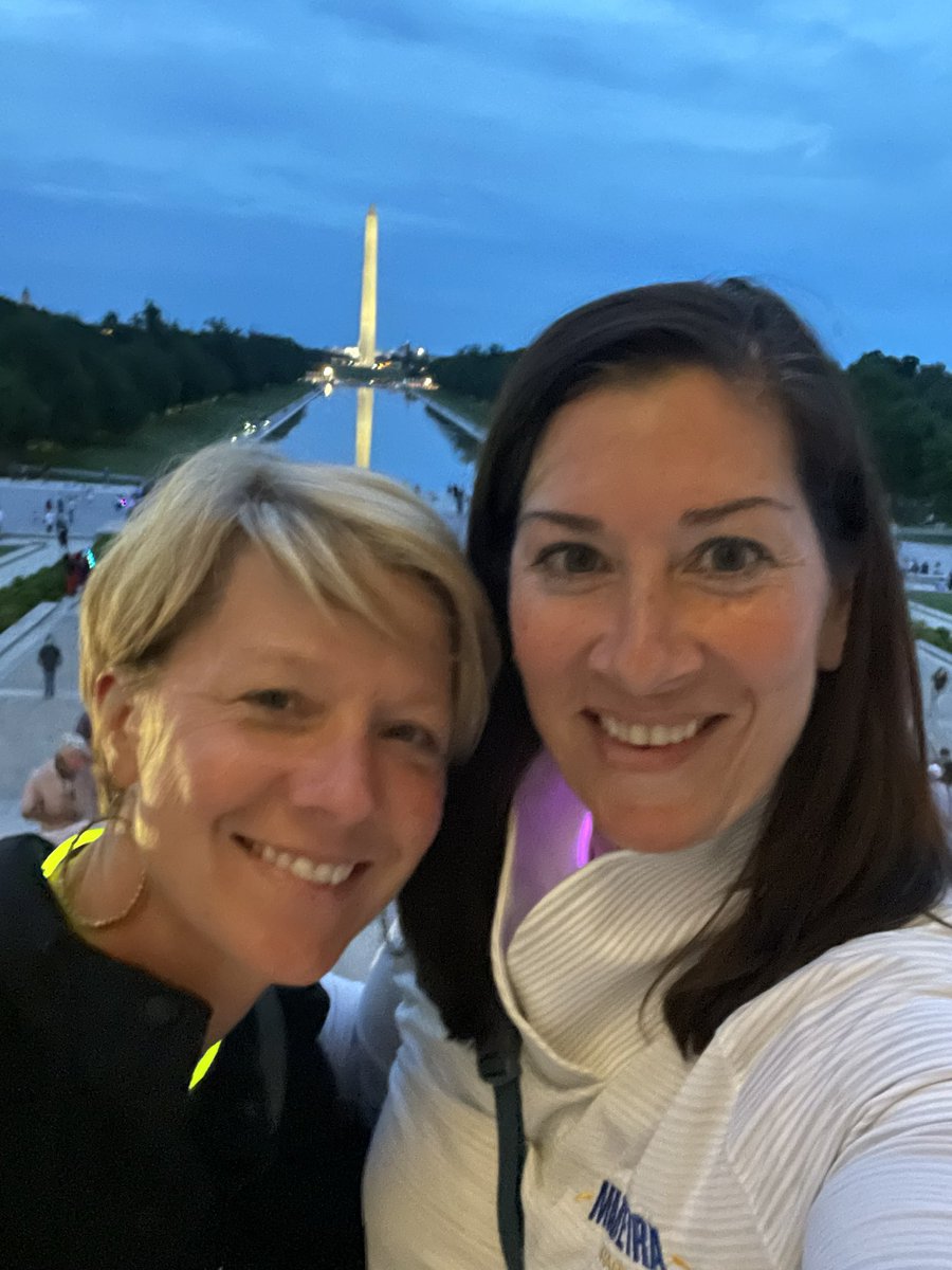 cabraljb's tweet photo. Bus 3 Iwo Jima Memorial and Washington Monument at night. @MadeiraMiddle https://t.co/7N8q8Czrg2