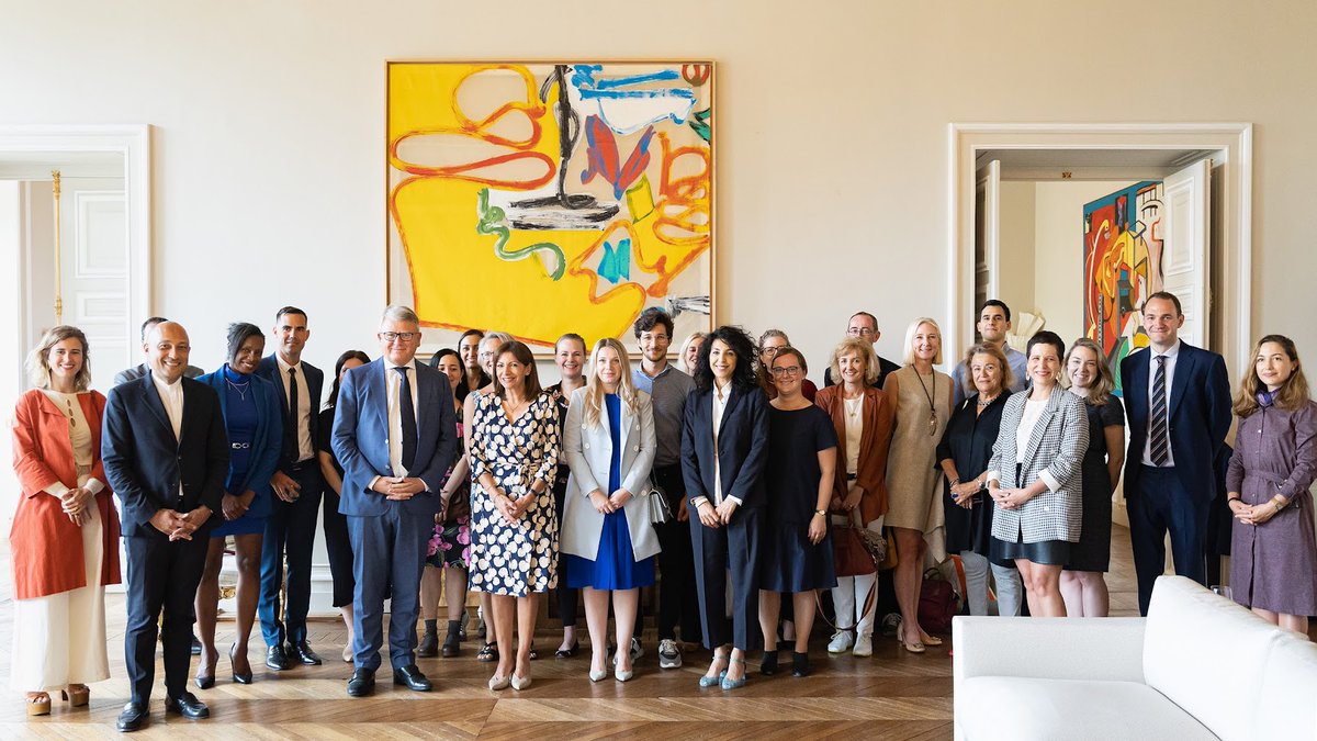 Avec <a href="/NicolasSchmitEU/">Nicolas SCHMIT</a> et les entreprises de l'économie sociale et solidaire engagées dans le soutien des réfugiés ukrainiens. De commun avec l'Europe, les associations et les entrepreneurs engagés pour l'Ukraine, nous agissons pour aider les réfugiés à bâtir leur avenir.