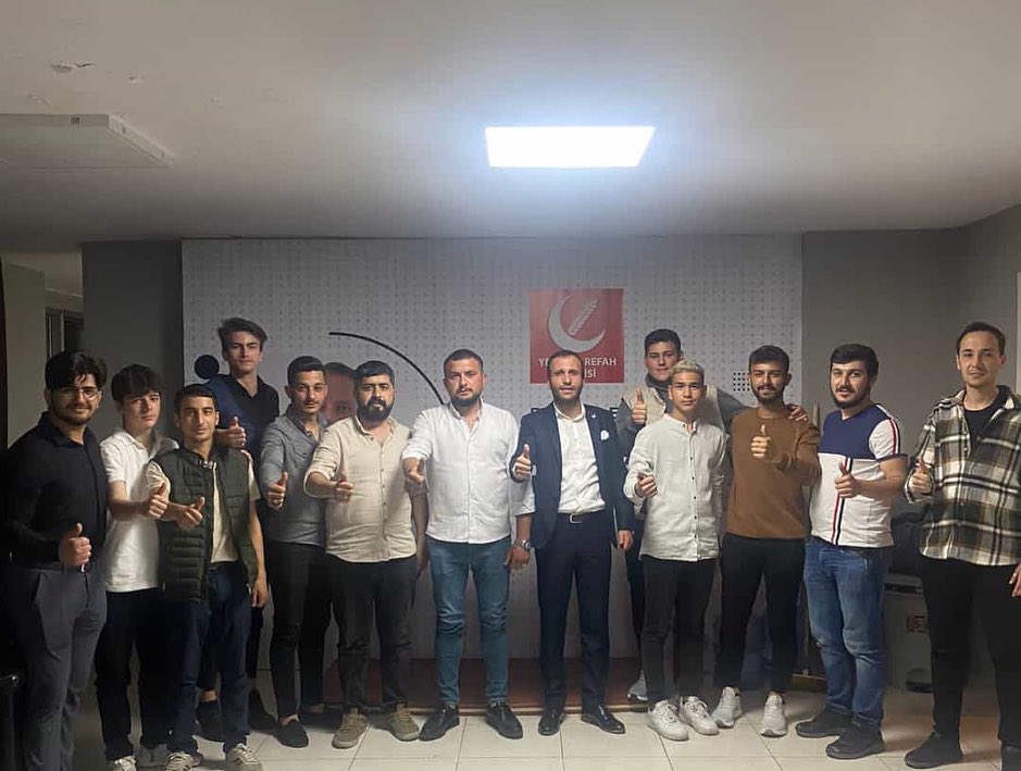 gencrefahist's tweet photo. İl Gençlik Başkanımız Sn.Yakup POLAT riyasetinde, Fatih ve Sariyer ilçe Gençlik Kollarımızın Haftalık Yönetim Kurulu Toplantısına, İl Başkan Yardımcılarımız oluşan heyet ise Çekmeköy ve Ümraniye ilçe Gençlik Kollarımızın Toplantısına Katılım Sağladılar. https://t.co/QXsrasHHrs