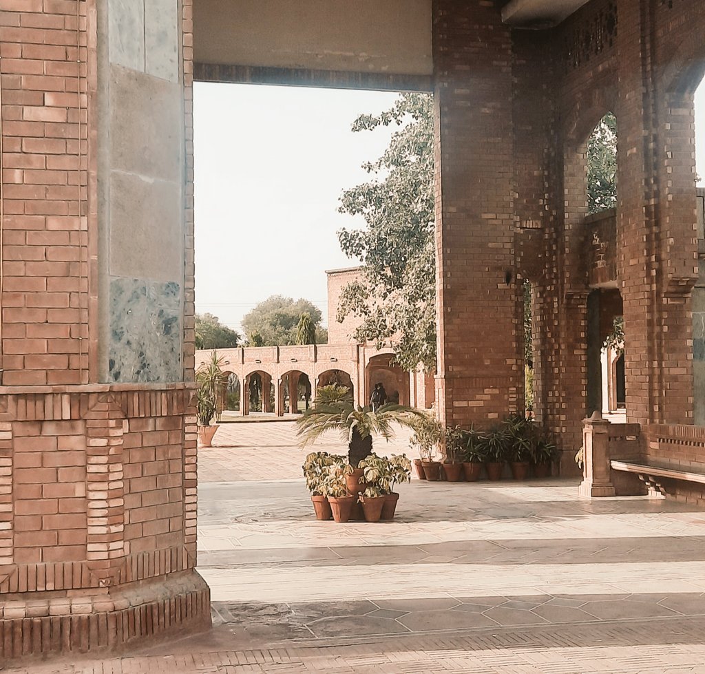 JavariaFarooqui's tweet photo. Very excited about, and exhausted by the preparations for "Trajectories and Discources in English Studies: one day international conference." It will be held on this beautiful campus in Lahore, and also online.
#May26th #IECCL #InternationalEnglishConferenceCOMSATSLahore #COMSATS https://t.co/zyamSZ8Chl