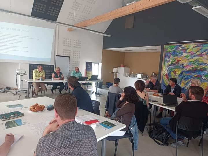 Séance de travail avec les élus et les techniciens de la Communauté Communes Pays d'Opale #CCPO pour définir les orientations stratégiques des 10 prochaines années. Etre au plus proche des territoires pour faciliter l'inclusion des Demandeurs d'emploi. #Avecpoleemploi