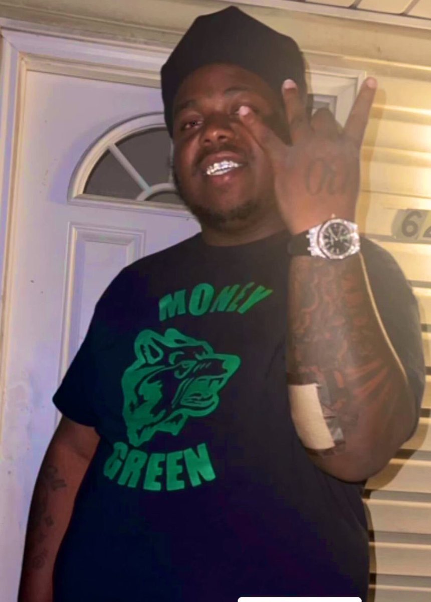 Moneygreenmerch's tweet image. Logo Tees For the Summer 🐺 🌞