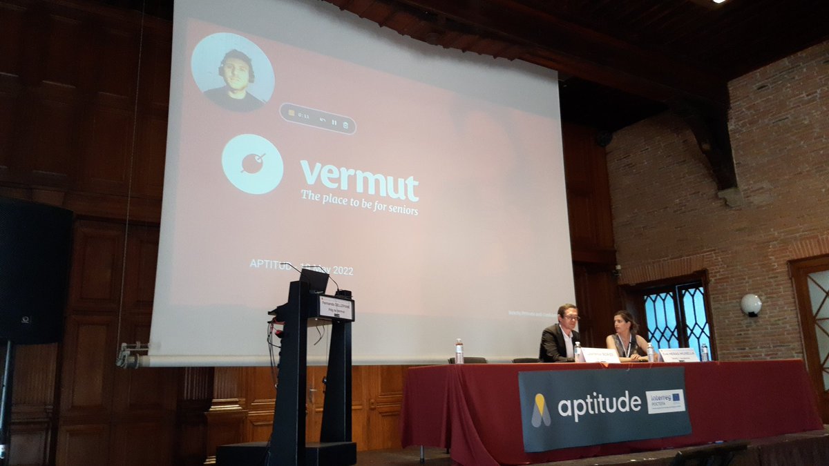 aptitudenetwork's tweet photo. #workshopfinalaptitude @fernandodellep3 introduit son application #VermutApp qui a fait l' objet d'une collaboration avec #Aptitude pour lutter contre l'isolement des #seniors https://t.co/523eYDSBYU