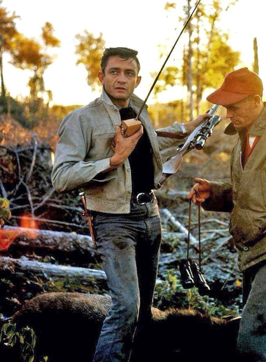 riffoutdoors's tweet photo. Johnny Cash moose hunting in 1961.

📍 Newfoundland (📸 Jonathan Holiff, Glen Chaytor) https://t.co/eiq6oFUhfW