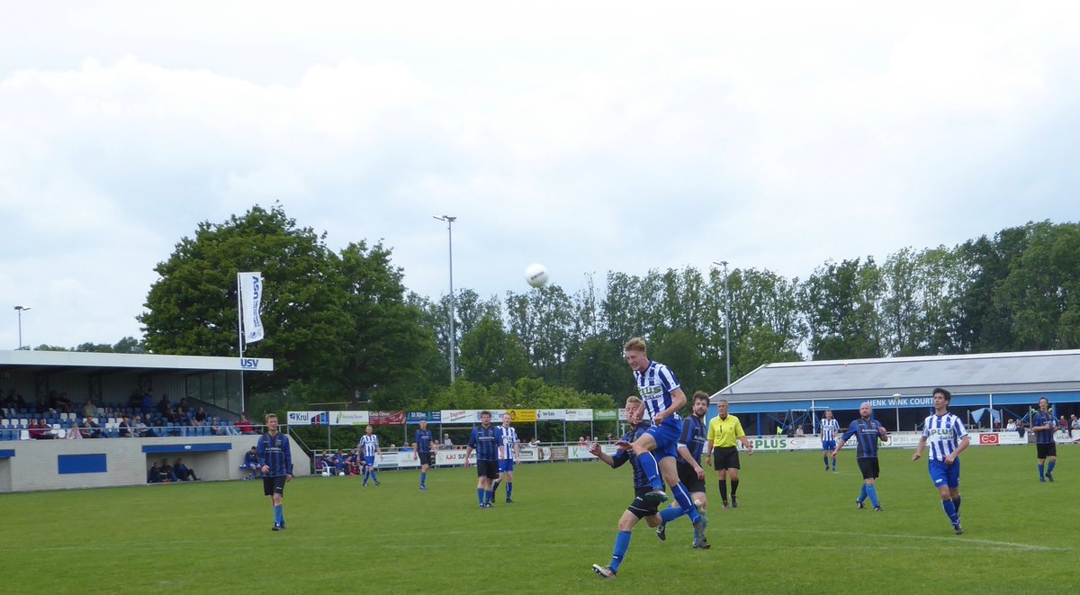 unionsv's tweet photo. Vooruitblik | Zondag op sportpark Hulsterlanden: 11.00 uur kampioenswedstrijd USV 2 tegen sv Pesse 2. Om 14.00 uur strijdt USV 1 voor de broodnodige punten tegen @TrinitasOnline. En als uitsmijter van de middag een optreden van zanger Marco ten Kate. https://t.co/YjjNQMTvFJ https://t.co/p81Mmi1pzt