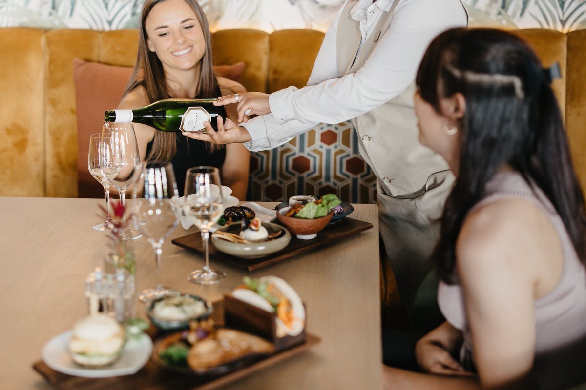Epicurus once said, “We should look for someone to eat and drink with before looking for something to eat and drink”. This inspired us to revolutionise dining in our Magnolia Social Dining Lounge.

Come experience a Feel Good Friday in great company in Magnolia this weekend!