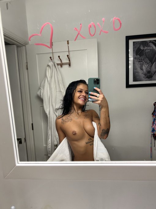 if u like this pic u should go follow my new INSTAGRAM!! 😈💜 https://t.co/MqFnkiyGlJ https://t.co/ZyM