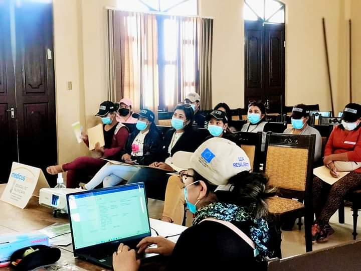 MaraAnglicaTor5's tweet photo. BOLIVIA: Se inicia segunda fase del proceso formativo a los responsables de llevar el control e inocuidad alimentaria en el municipio de Riberalta. @GVAcooperacio @medicusmundimed https://t.co/cLT9FimGcd https://t.co/HWeTqXuZIg