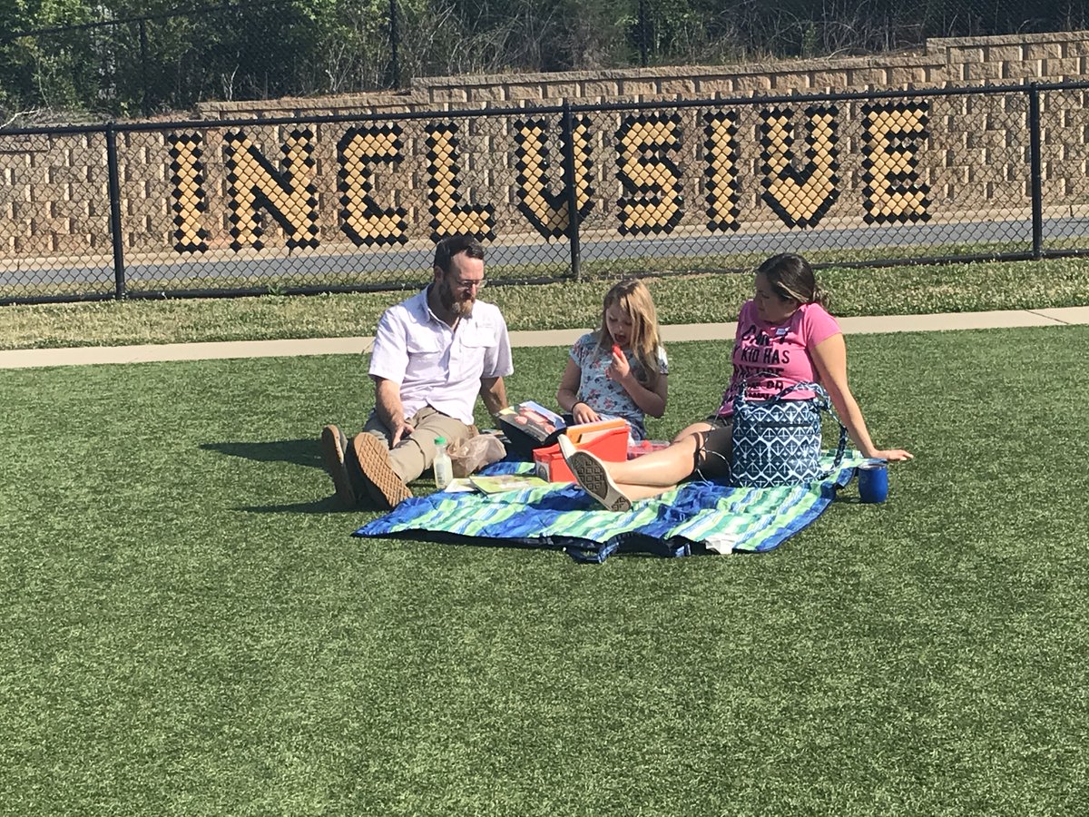 Doby's Bridge Elementary tweet media