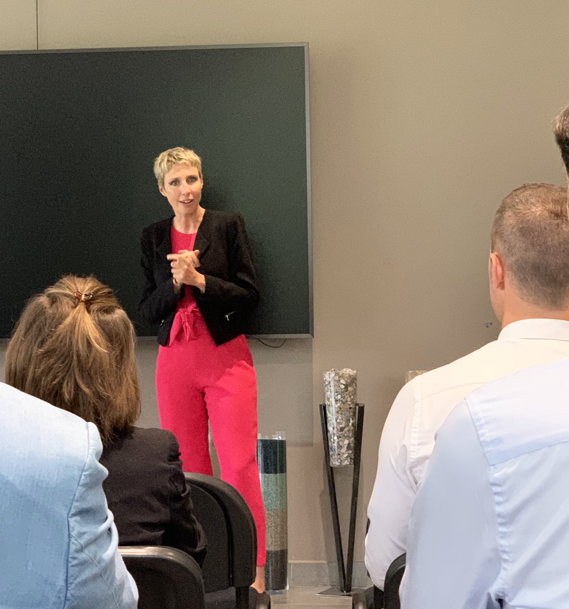 instchoiseul's tweet image. 🙏 Un grand merci à @CarolinePoisso9, n°1⃣ du classement #ChoiseulHautsdeFrance 2022, pour son accueil ce matin sur le site de @BaudeletEnvir ! 

L'occasion d'échanger et de découvrir un lieu unique en 🇫🇷 dédié à la valorisation des déchets. 

#sustainability #innovation