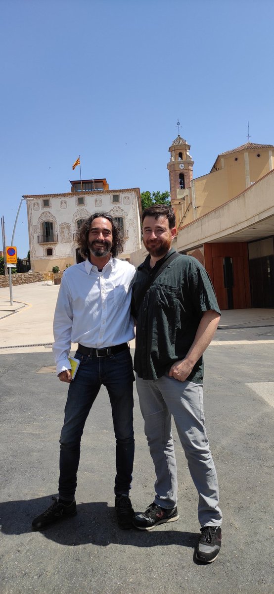 AlbERCMorell's tweet photo. Grata visita d'en @CarlesTgna al Morell Hem compartit inquietuds i hem analitzat la situació actual del nostre municipi Tenim molt clar que és necessari posar en marxa el projecte republicà que volem amb i per al nostre poble. @ERCTarragones @esquerracamp #SomdelMorell https://t.co/TMeBlqc6jx