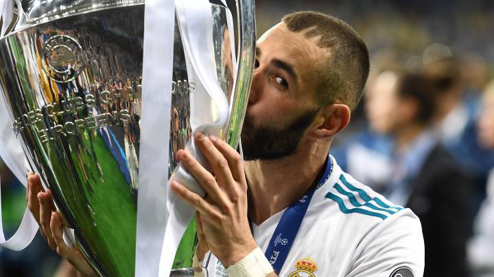SrNaninho's tweet photo. 🎁 SORTEO 🎁
 
💣 Si el REAL MADRID GANA la FINAL de la Champions League, SORTEAMOS la camiseta entre todos los que: 

✅ Den RT 🔄 al tweet
✅ SIGAN a @FootballStoreHD y @SrNaninho 

📅 Ganador al finalizar el partido.

🌍 Envíos a todo el mundo

🍀¡Mucha suerte! https://t.co/6mvo2no4m5