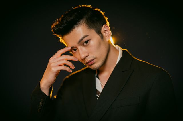 philazora's tweet photo. Mackenyu talked about portraying Scar and his excitement to introduce Japanese works to the world

"It use to seem impossible to adapt ONE PIECE to live action, but now Hollywood is adapting many popular mangas. It would've been impossible 10 years ago."
 https://t.co/5yvv2hkDGE https://t.co/c03hgLnKC4