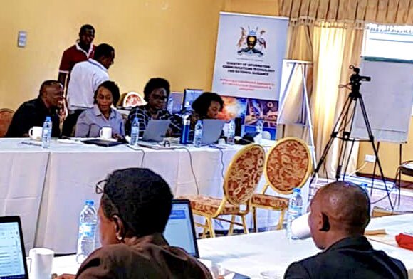 CodinginHeelsug's tweet image. It’s been an intense two days in Entebbe working with a great team of stakeholders to review the “Data Markets Framework draft” and “AI ethical Framework draft” workshop organized by @MoICT_Ug, @UNDP and @UNGlobalPulse.
#codinginheels