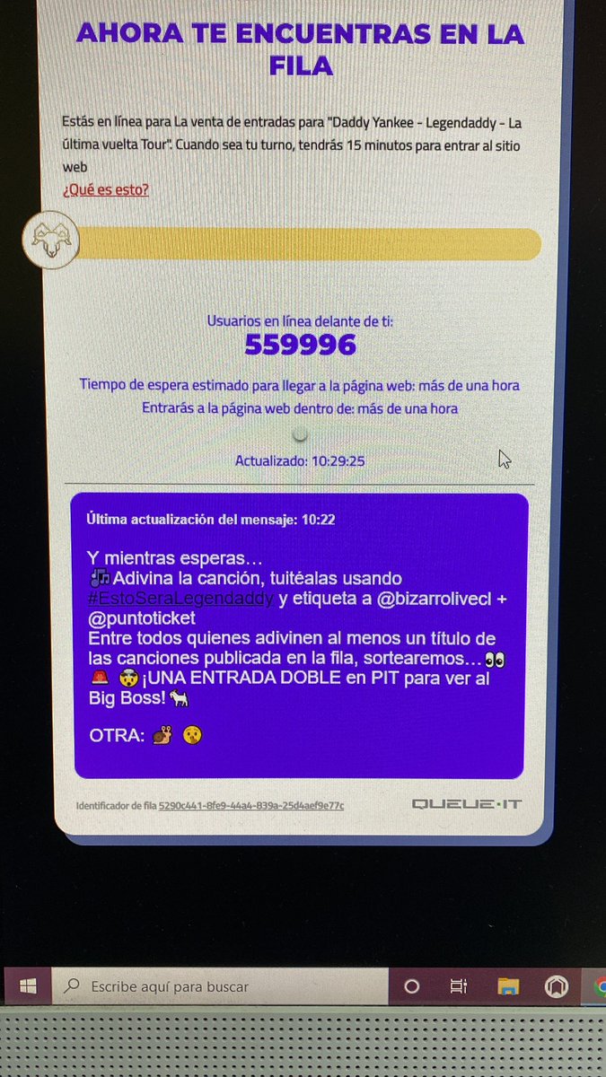 conni_paris's tweet photo. #EstoSeraLegendaddy con calma @puntoticket @bizarrolivecl https://t.co/2OR9SRisni