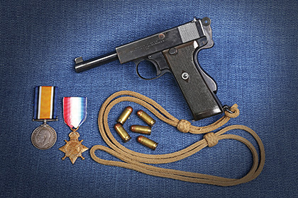 GunsAndAmmoMag's tweet photo. Webley & Scott .455 Self-Loader Pistol: Check out the History of Britain's '1911' at https://t.co/jlK0VfwcuL. #GunHistory #BritianFirearms #SelfLoader #WebleyAndScott #GunsAndAmmo https://t.co/UjFCxAlcR7