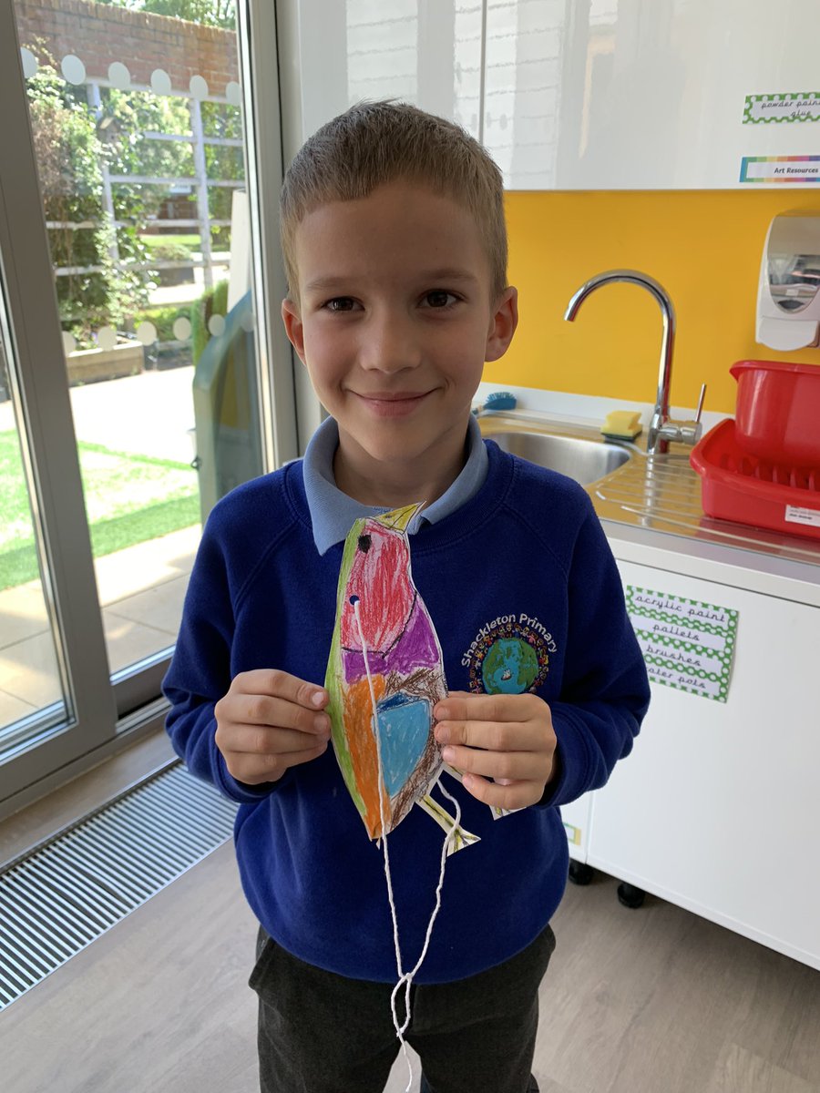 TheHarpurTrust's tweet photo. The art session led by @LPSBedford is buzzing with creativity too - or should that be fluttering! Year 1 children from @heartacadtrust schools #EnrichmentProgramme #BedfordSchools https://t.co/HuGu3qZt7a