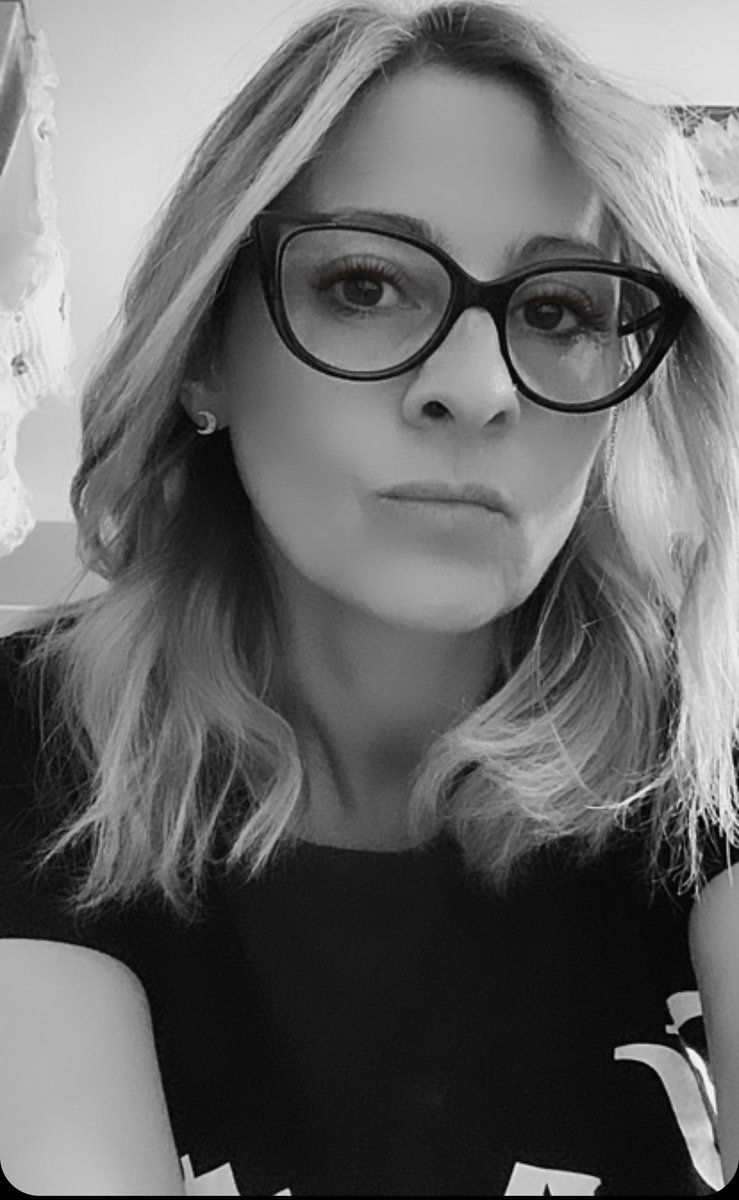 PastaSabrina's tweet photo. Perfetta così 🥰con tutti i miei difetti e le mie imperfezioni 😍😜 https://t.co/xQ9Oguek40