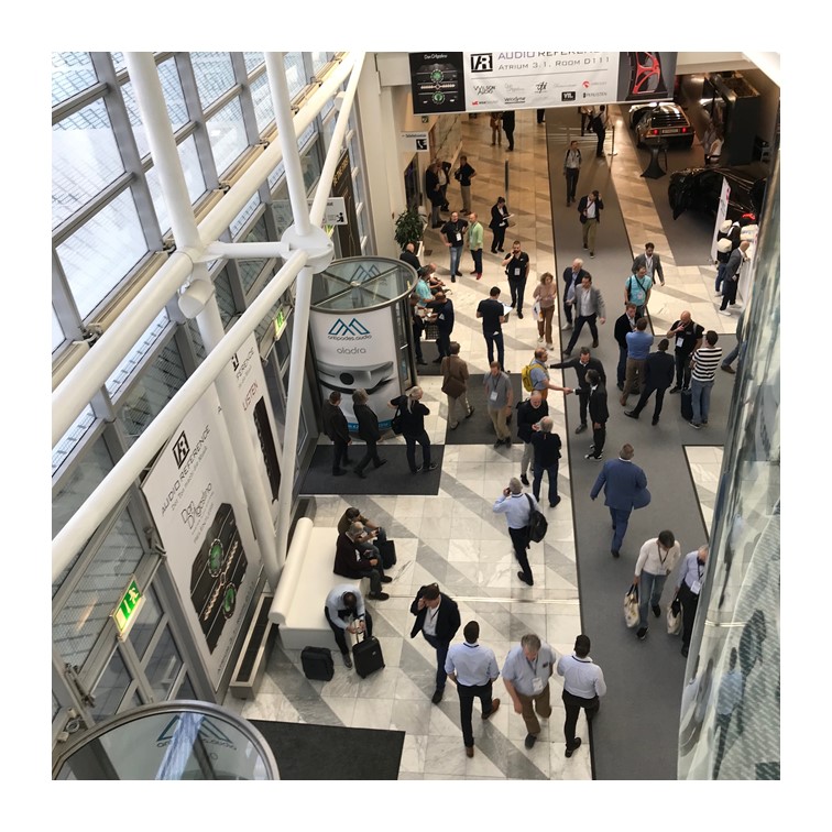 Endlich ist es wieder soweit - heute startet die führende internationale Audiomesse HighEnd nach drei Jahren wieder vor Ort in München! Euch erwarten 500 Aussteller aus rund 40 Ländern in den Hallen &amp; Atrien des MOC – Eventcenter Messe München. bit.ly/3G1yWKf