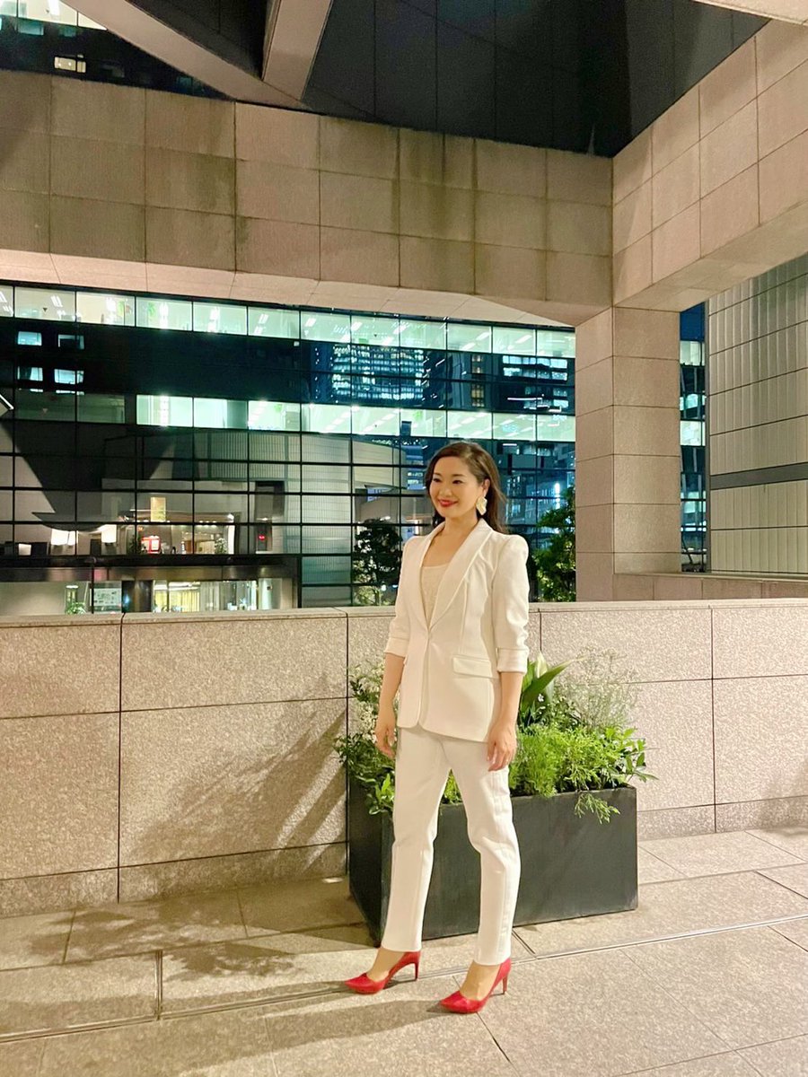 marybanri's tweet photo. ライブ終了しました♪
お越しくださった皆さま、サポートくださった皆さま、本当にありがとうございました。
途中シークレットゲストシンガー鈴木康志さん、未来-MIKU-さんとのコーラスコラボレーションもお届けしました。また改めてお写真載せたいと思います。 https://t.co/tCCKUBxLWn