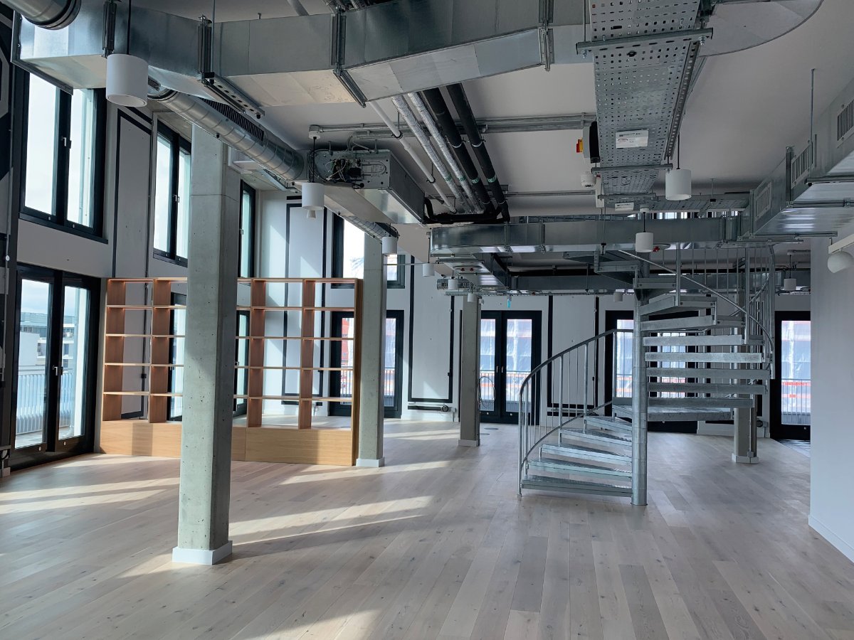 FloorForm's tweet image. This recently open co-working space near Alexanderplatz Berlin featured over 3,000 m2 of carpet tiles, engineered timber and vinyl.