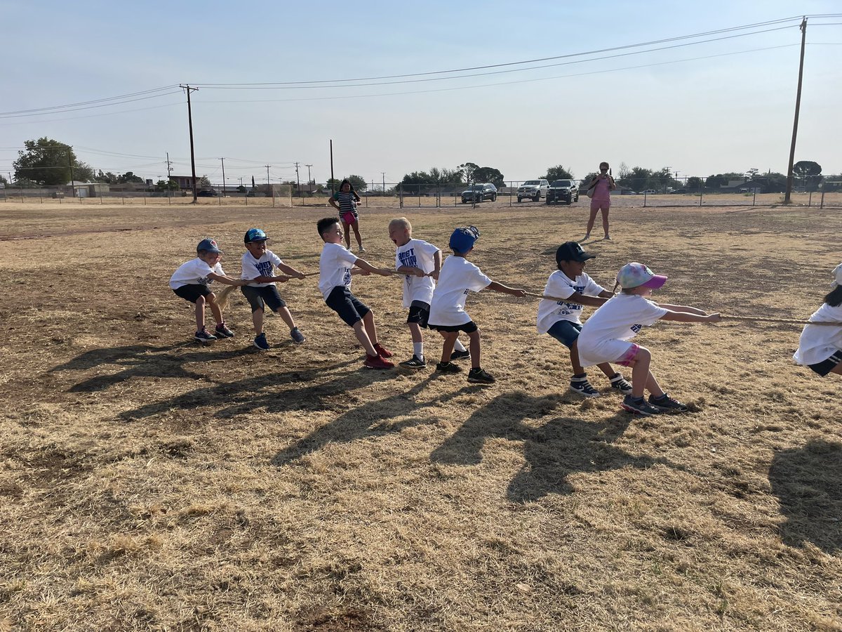 BurnetColts's tweet photo. Field Day!! https://t.co/z7jkuENeDW