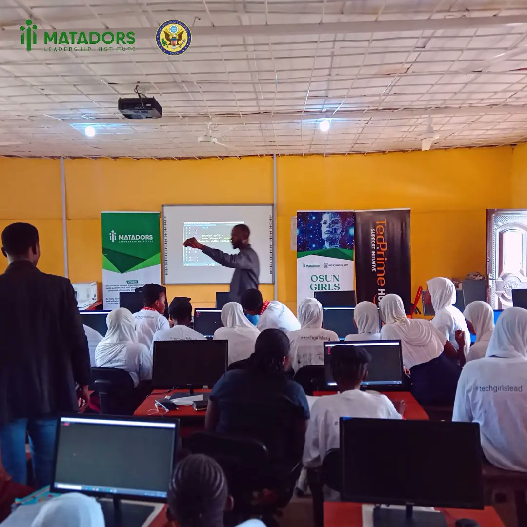 matadorsnigeria's tweet photo. Highlights from the Osun Girls Can Code Day 4!
Girls levelling up with tech skills at the Osun Girls Can Code Cohort Five.
@USinNigeria
#osungirlscancode #techgirlslead #female #technology #skills #education #stem #Innovate https://t.co/hDrxyAVD5b