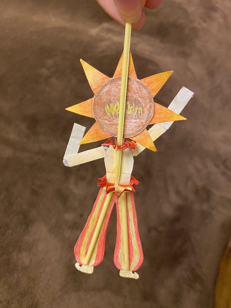 cloudyh0lo's tweet photo. made a sun paper doll. started in feb, so the face is outdated

will not make moon.. too difficult

#sunfnaf #sundrop #sundropfnaf #fnafsecuritybreach #fnaffanart https://t.co/LbfRdGOQw0